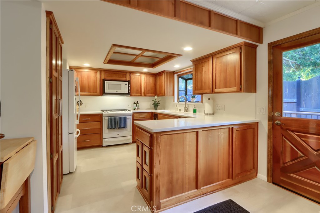 39670 Highview Property Photo 23