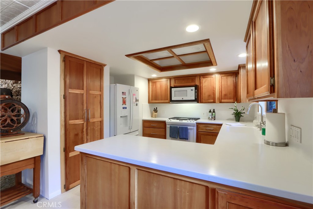 39670 Highview Property Photo 24