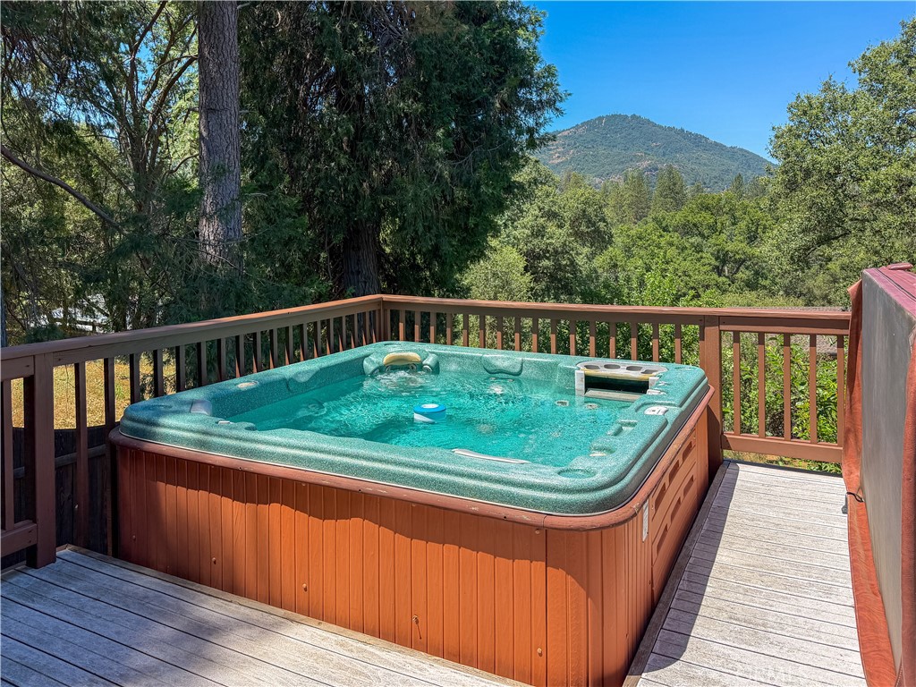 39670 Highview Property Photo 35
