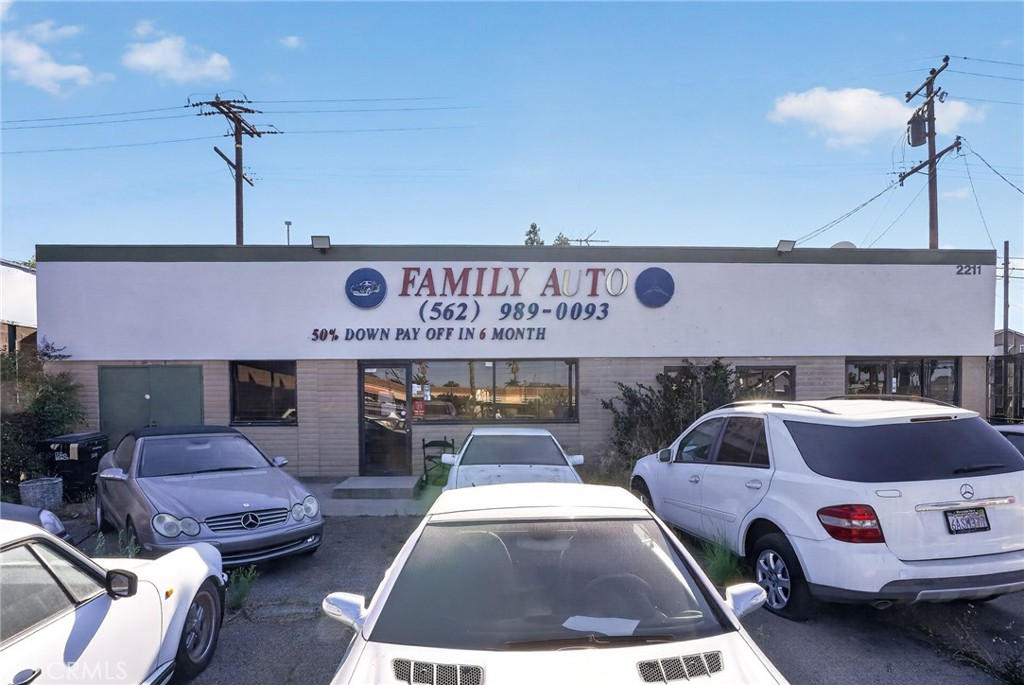 2211 Long Beach Boulevard Property Photo 1
