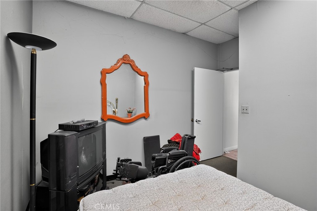 2211 Long Beach Boulevard Property Photo 8