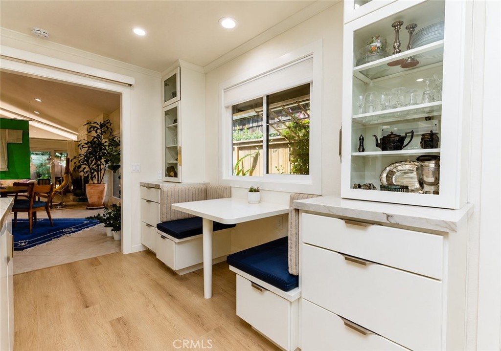 5031 N Van Ness Property Photo 8