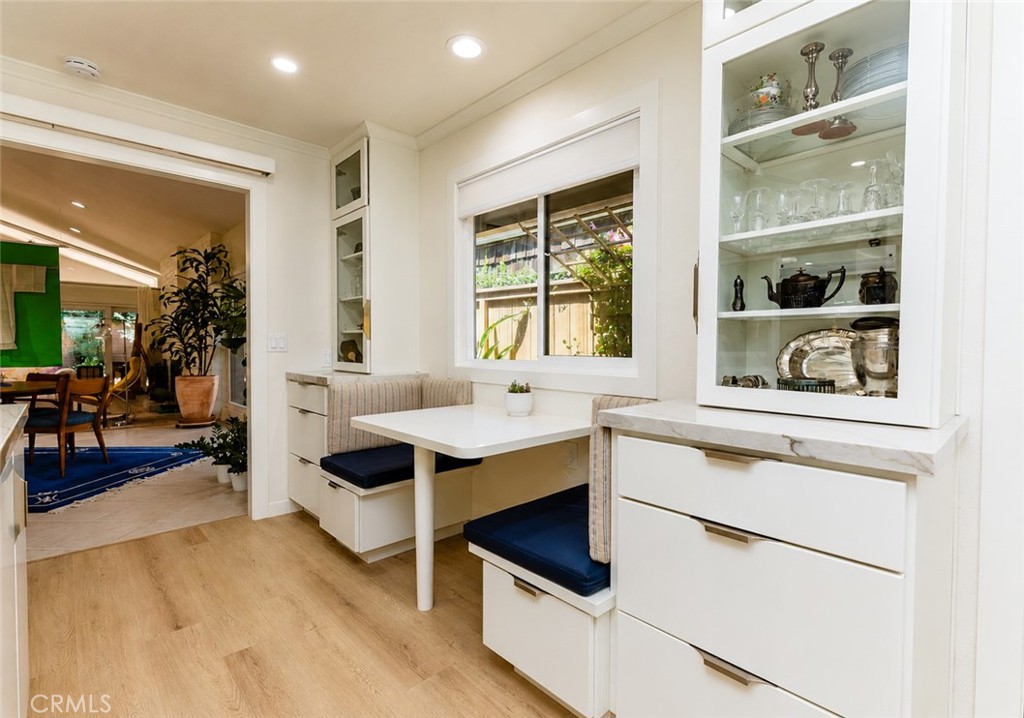 5031 N Van Ness Property Photo 8