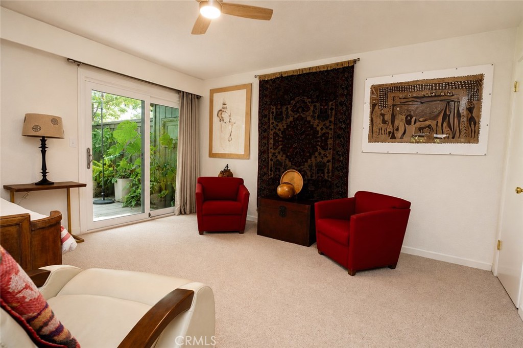 5031 N Van Ness Property Photo 11