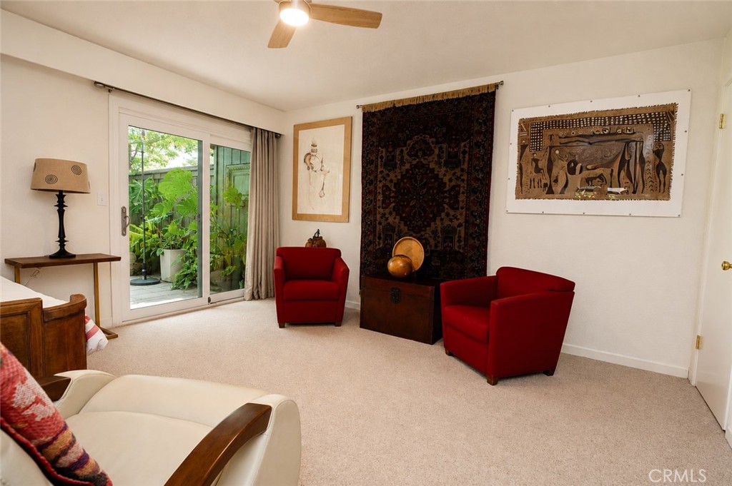 5031 N Van Ness Property Photo 11