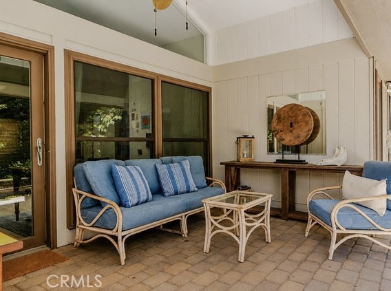 5031 N Van Ness Property Photo 25