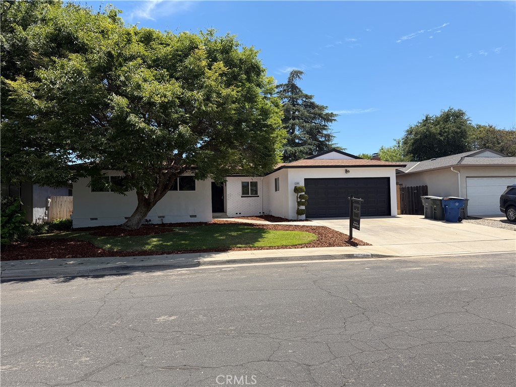 2365 Fordham Property Photo 4