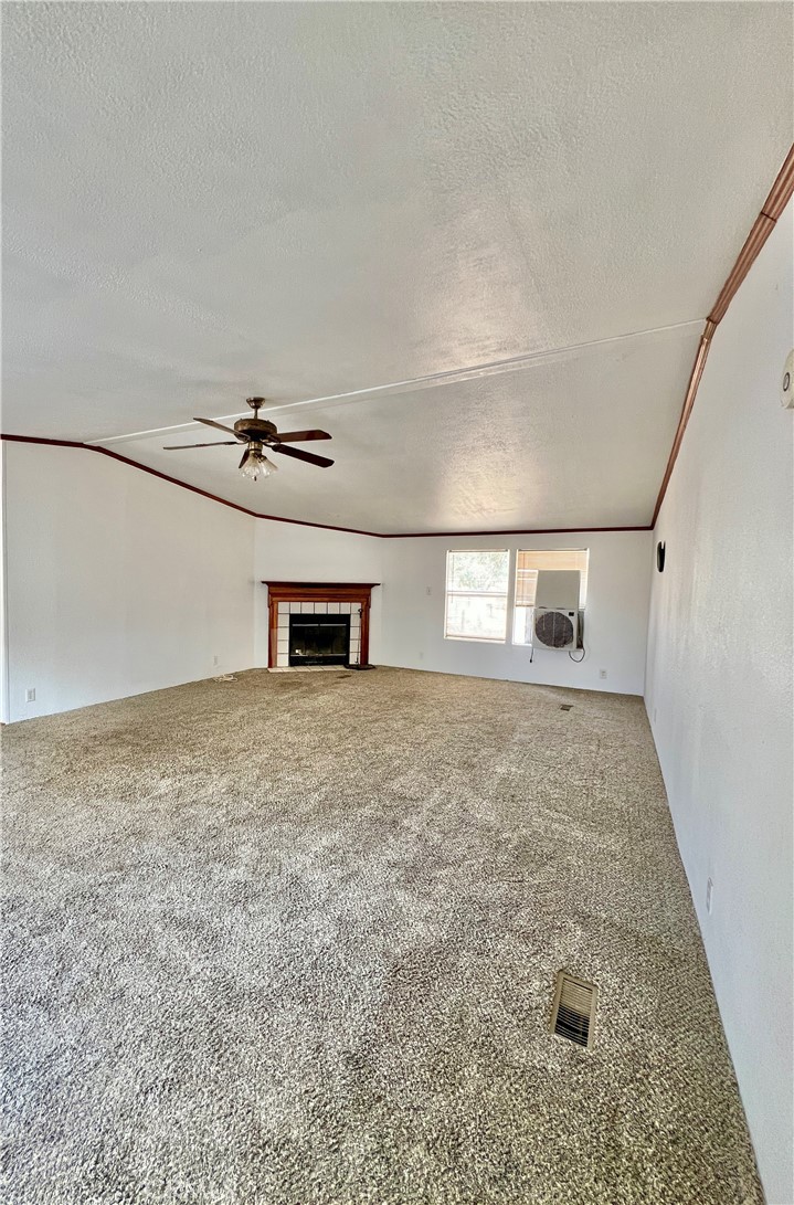 33831 Medford Property Photo 3