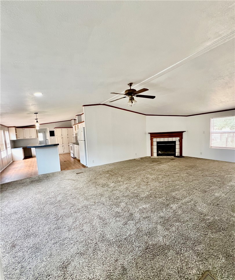 33831 Medford Property Photo 13