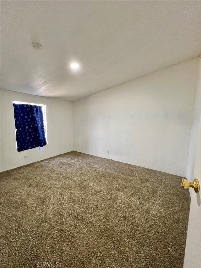 33831 Medford Property Photo 17
