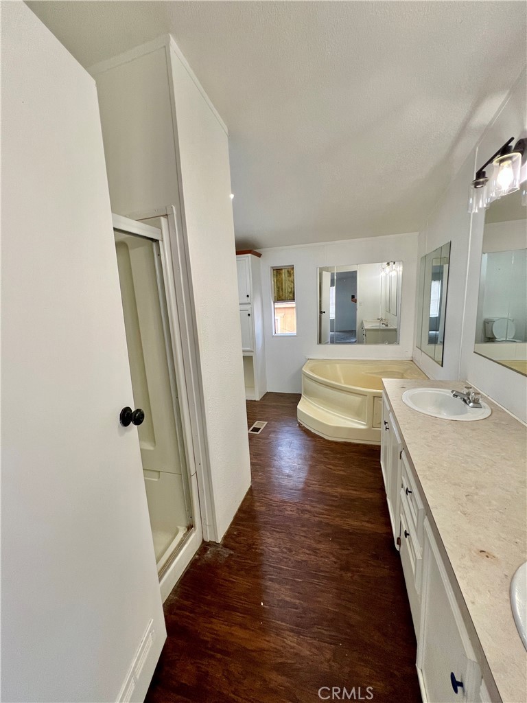 33831 Medford Property Photo 21