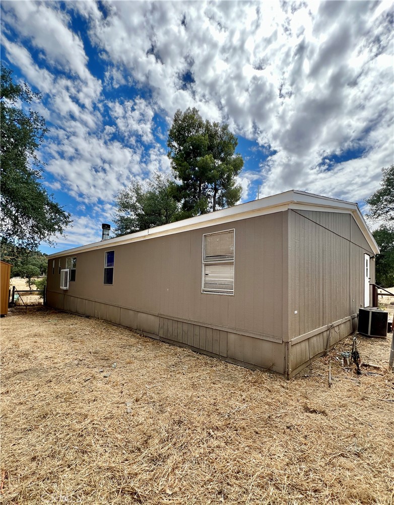 33831 Medford Property Photo 28