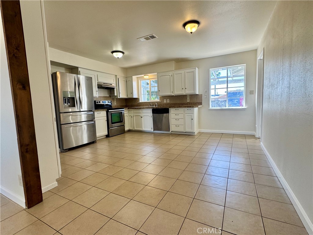 2581 E Gerard Property Photo 4