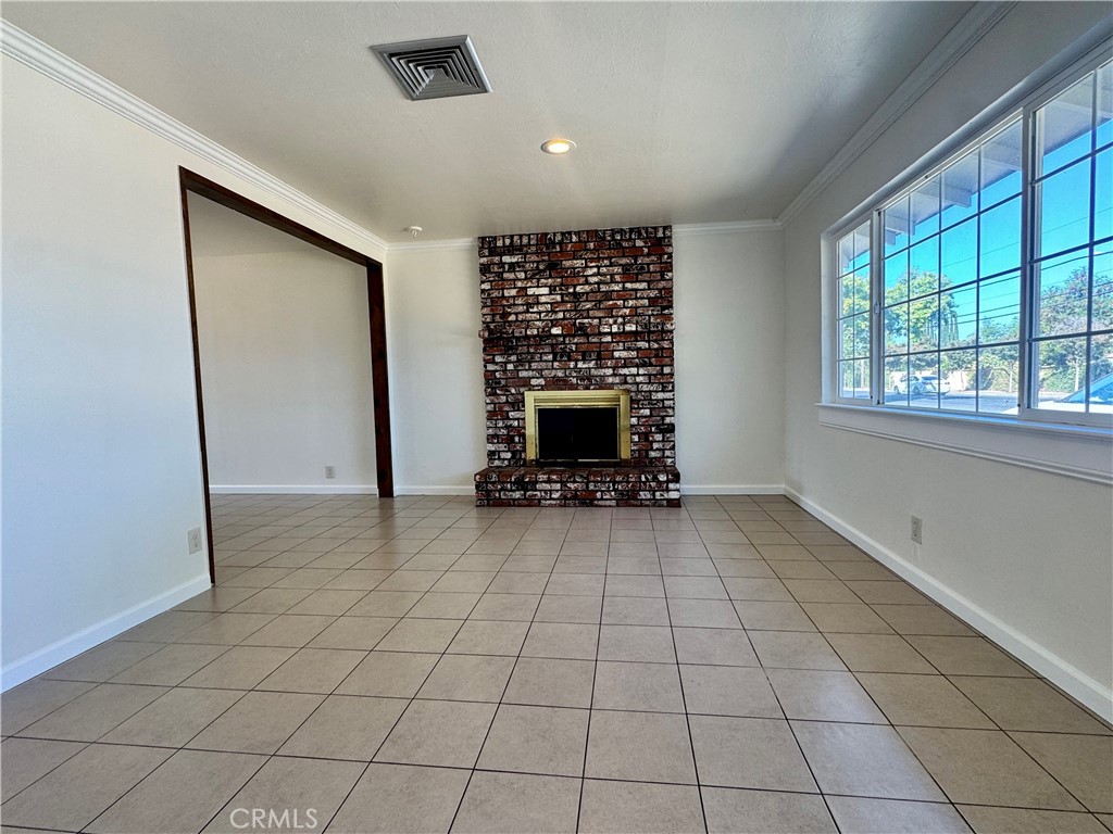 2581 E Gerard Property Photo 5