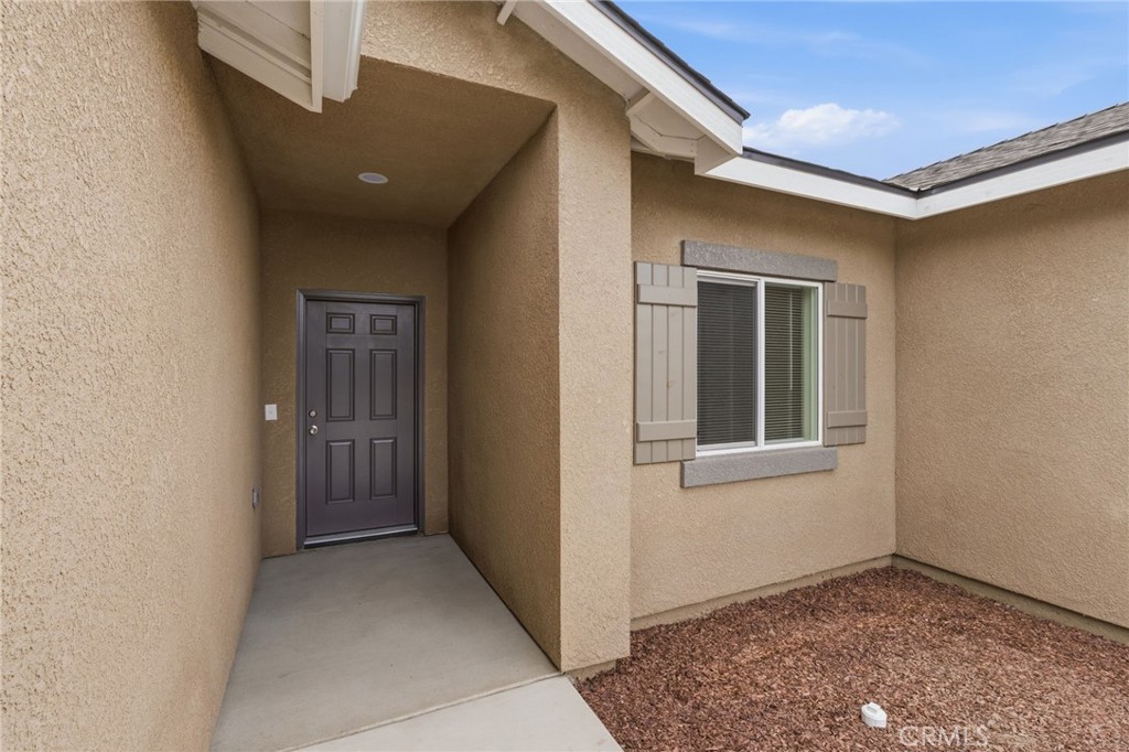 3447 E Douglas Avenue Property Photo 4