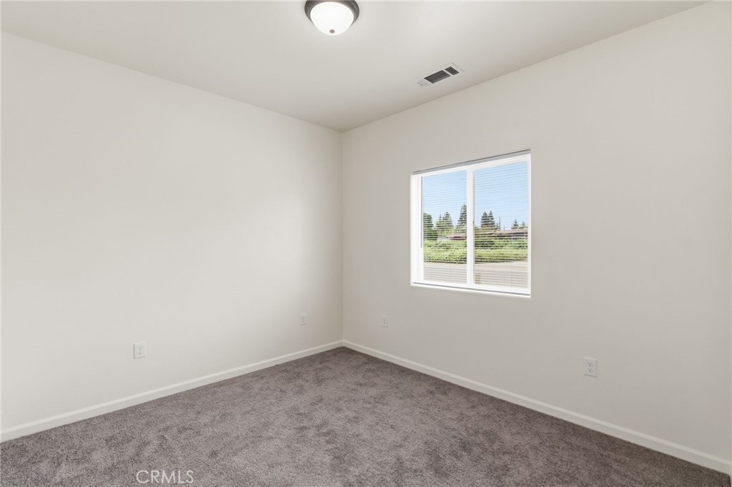 3447 E Douglas Avenue Property Photo 28