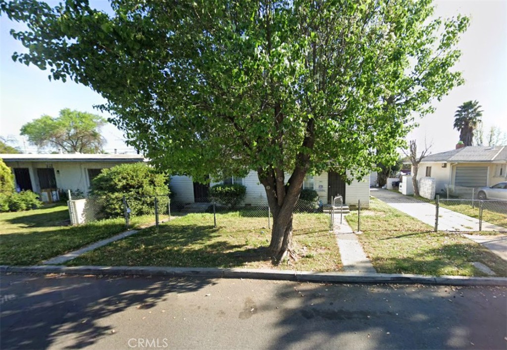3922 E White Property Photo 3