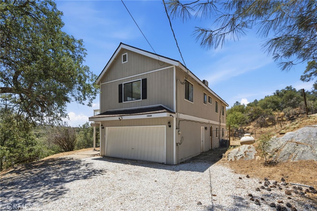 30880 Yosemite Springs Property Photo 3