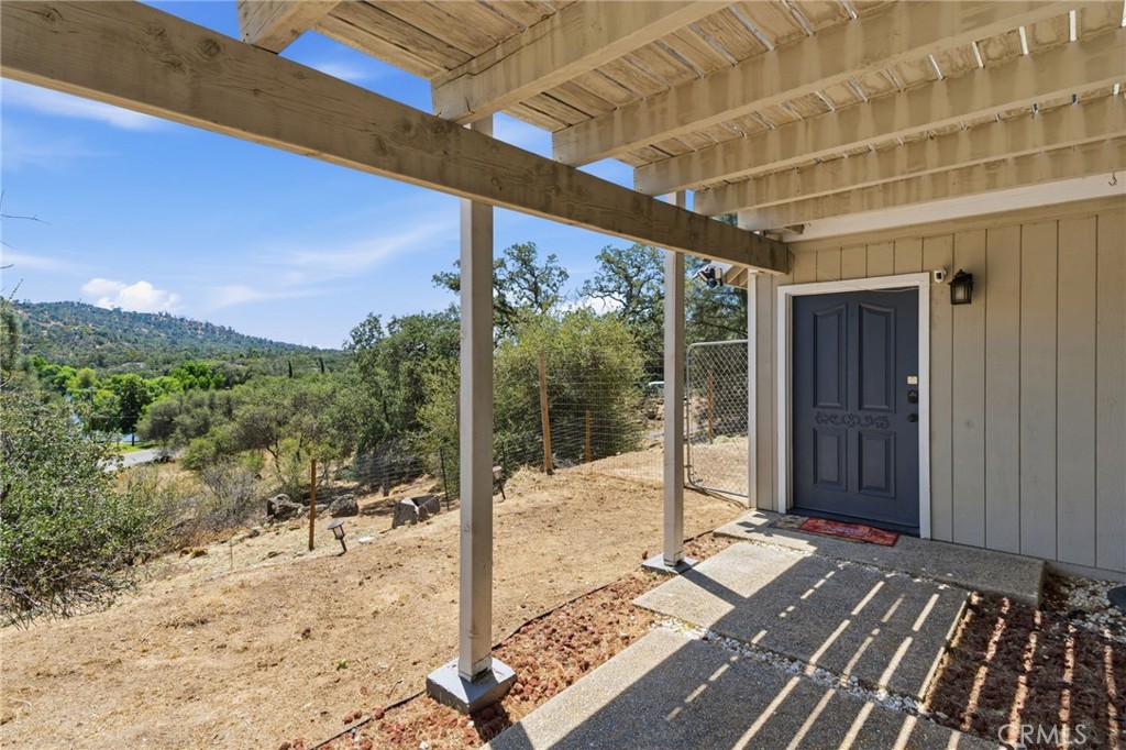 30880 Yosemite Springs Property Photo 7