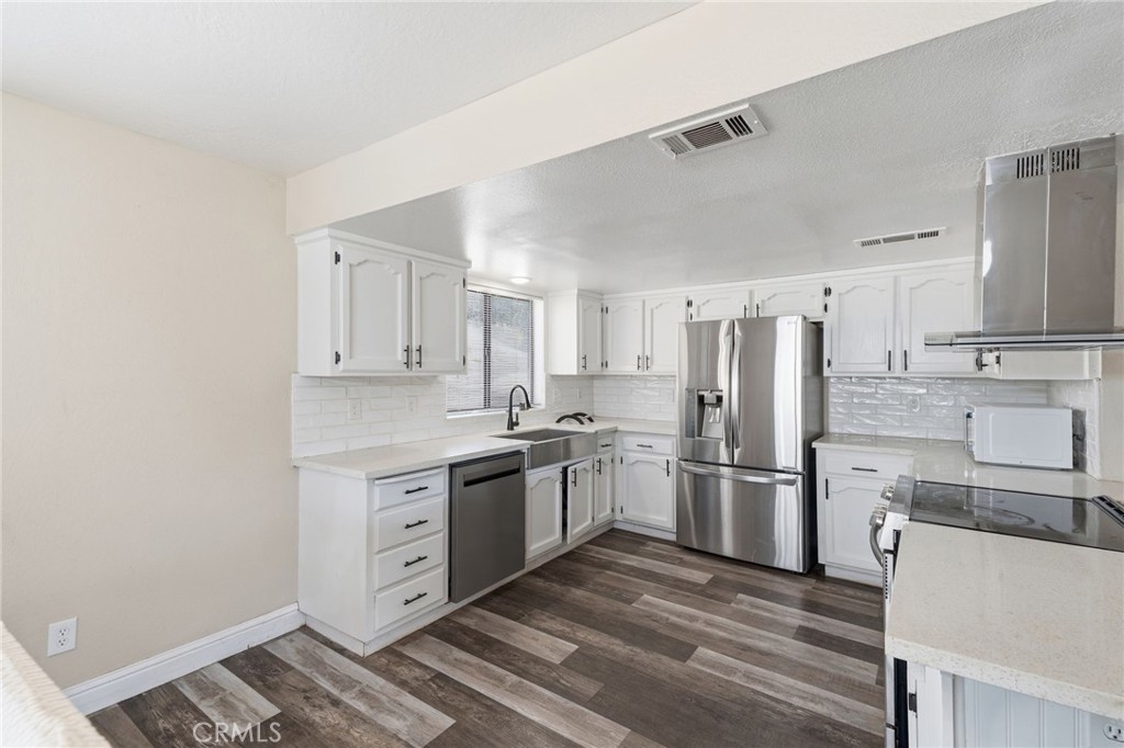 30880 Yosemite Springs Property Photo 17