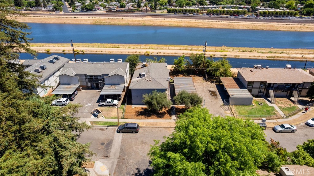 5 E Saginaw Property Photo 6