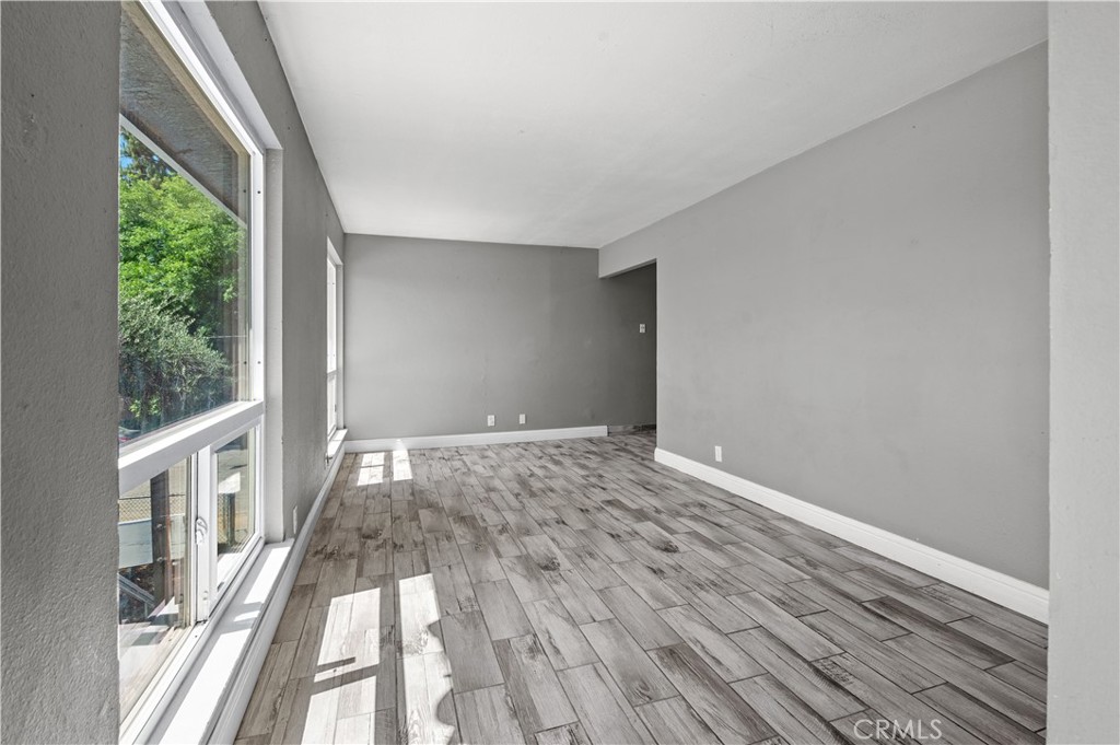 5 E Saginaw Property Photo 10