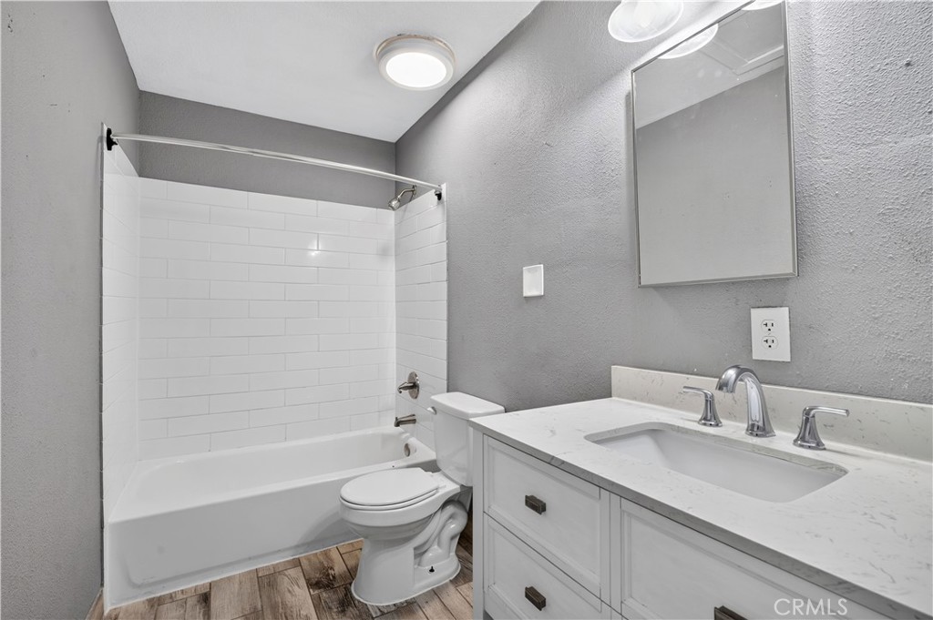 5 E Saginaw Property Photo 23