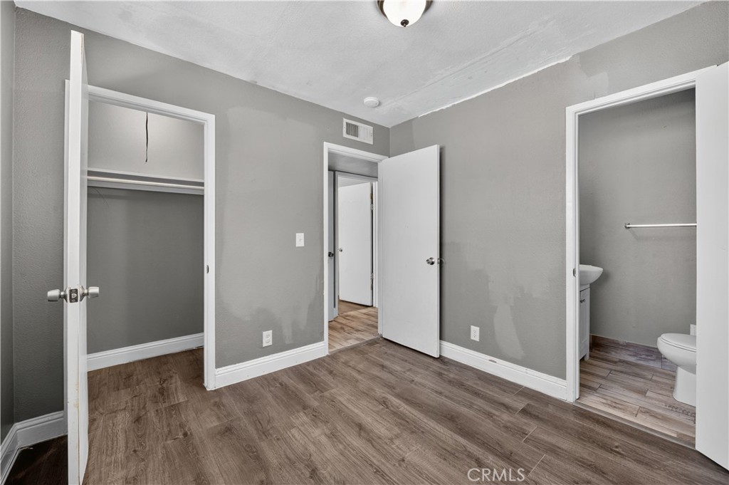 5 E Saginaw Property Photo 29