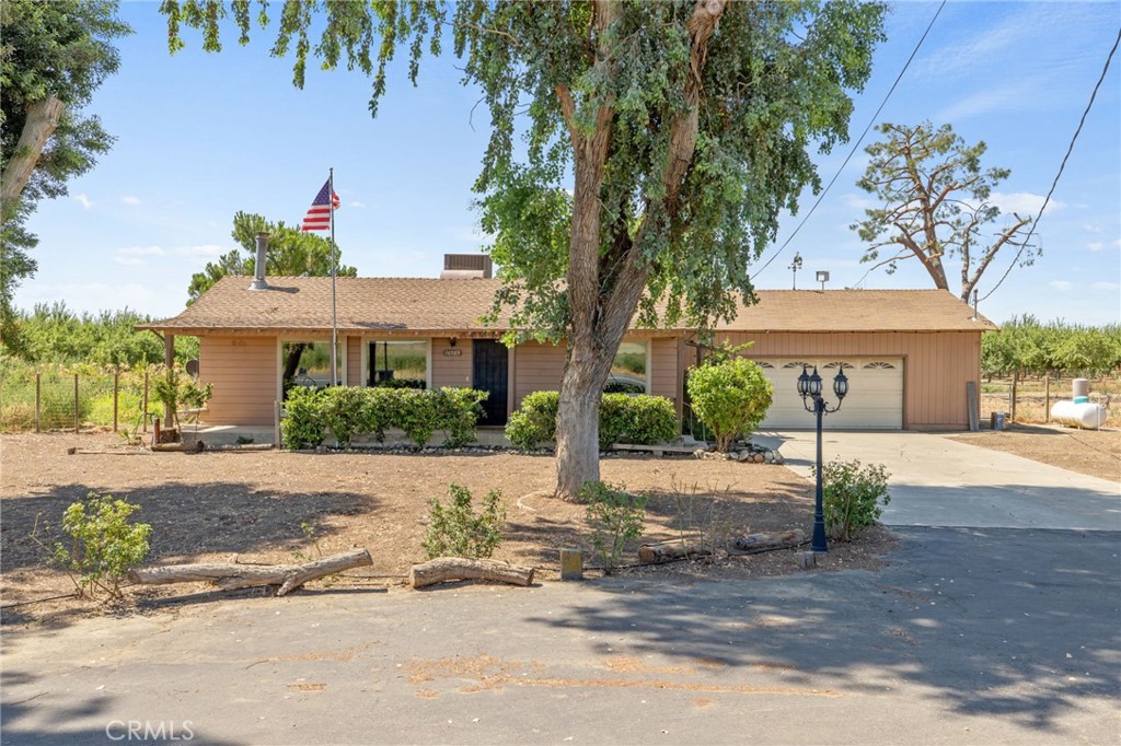 16565 Lacey Boulevard Property Photo 1