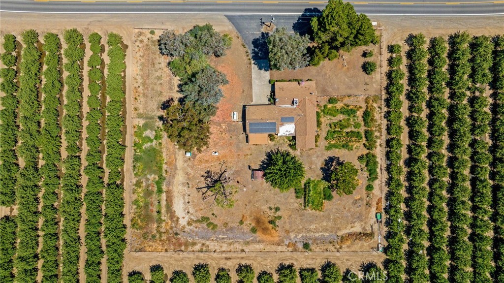 16565 Lacey Boulevard Property Photo 2
