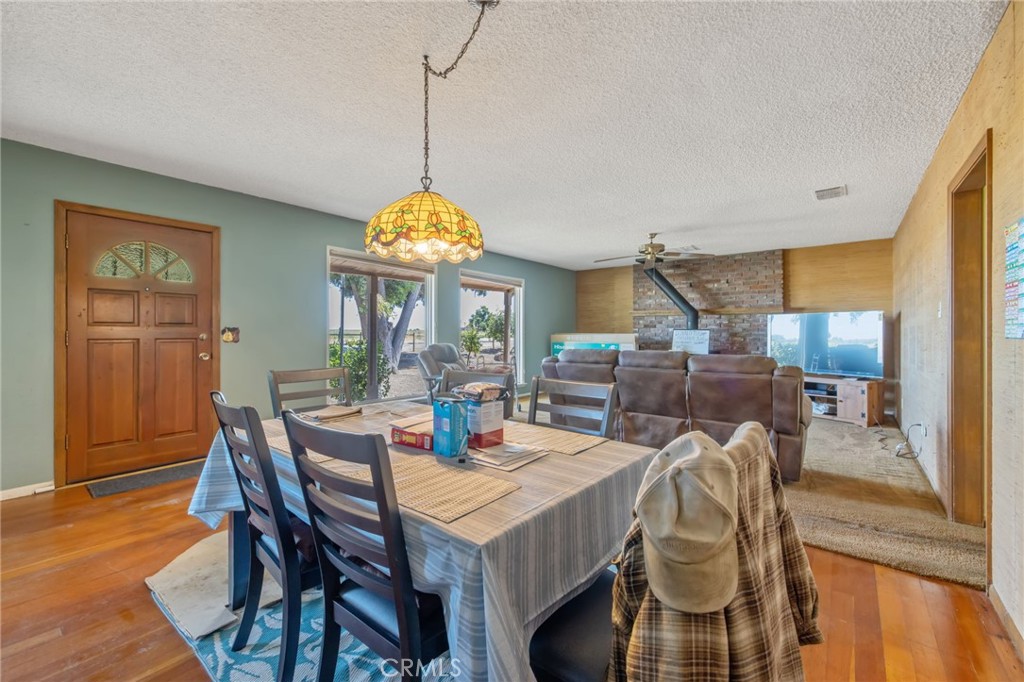 16565 Lacey Boulevard Property Photo 9