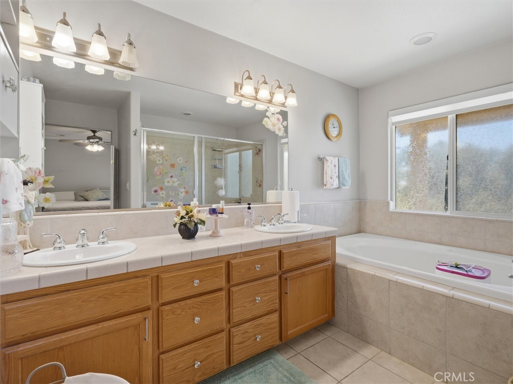 34387 Summerhill Property Photo 37