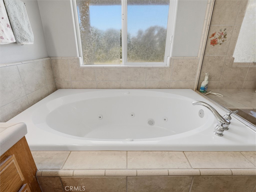 34387 Summerhill Property Photo 39