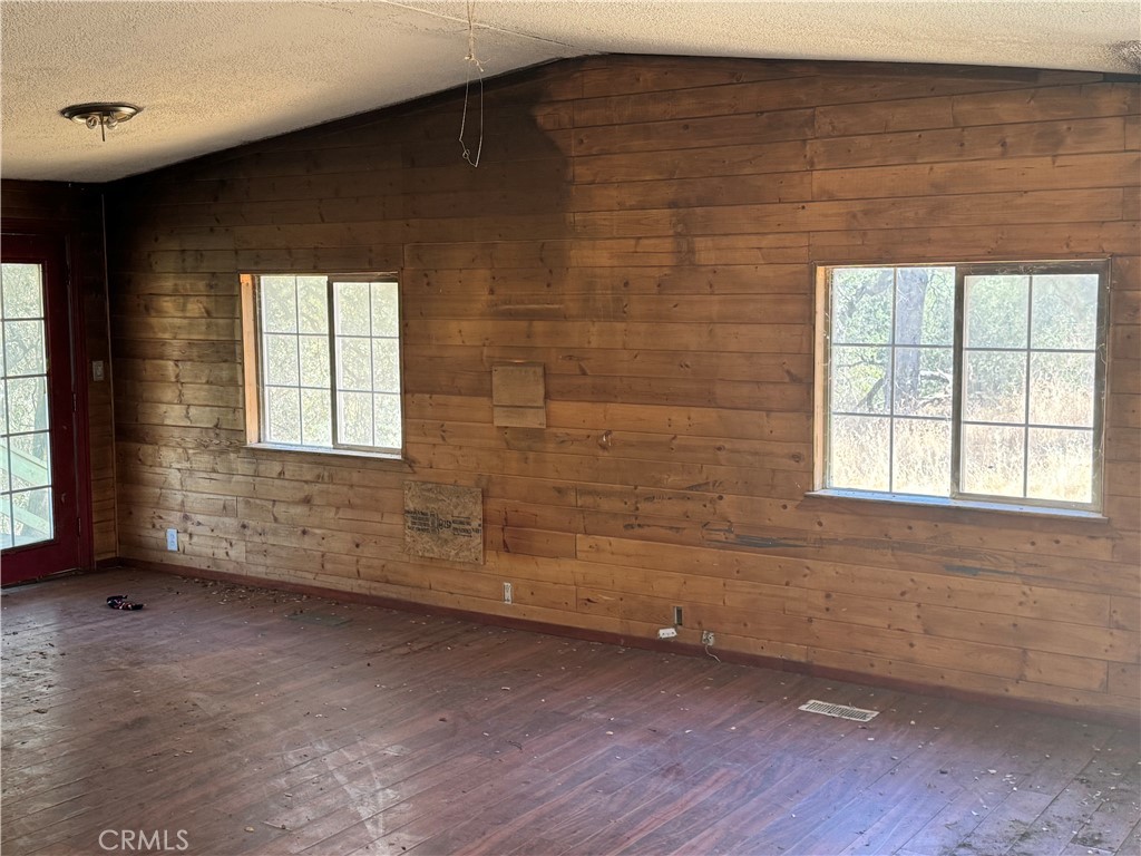31360 Road 416 Property Photo 3