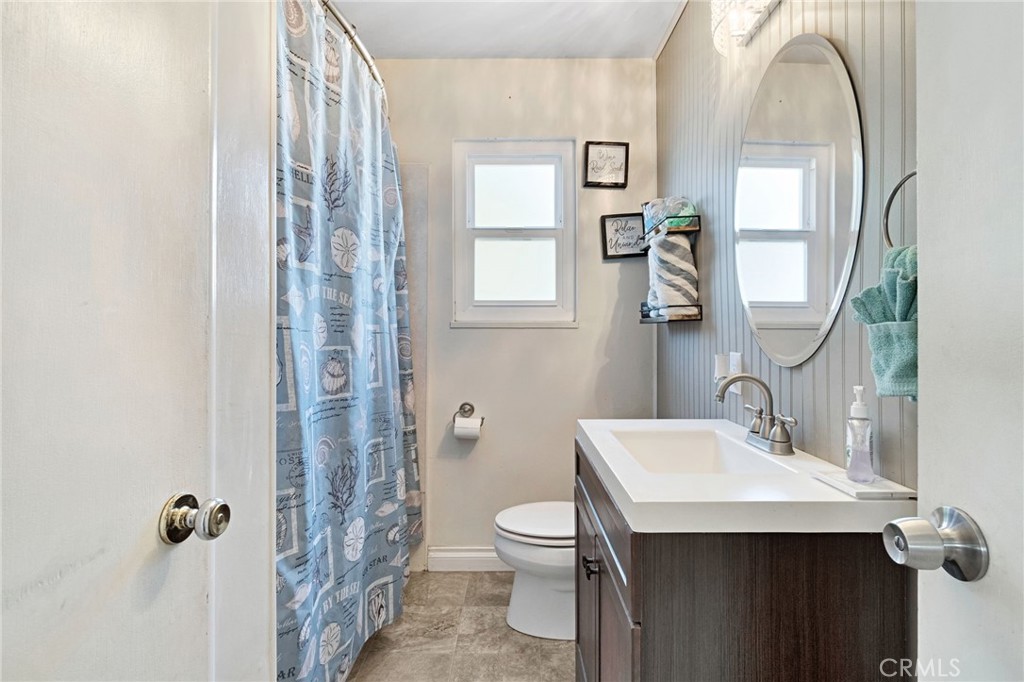 4619 N Clark Property Photo 21