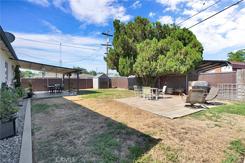 4619 N Clark Property Photo 25