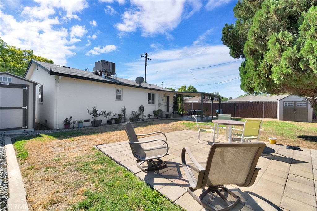 4619 N Clark Property Photo 26