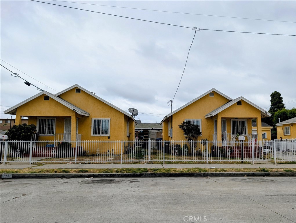 909 W Denni Street Property Photo 2