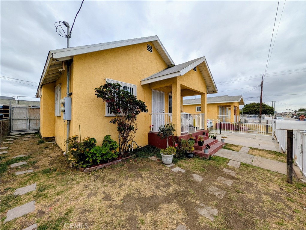 909 W Denni Street Property Photo 6