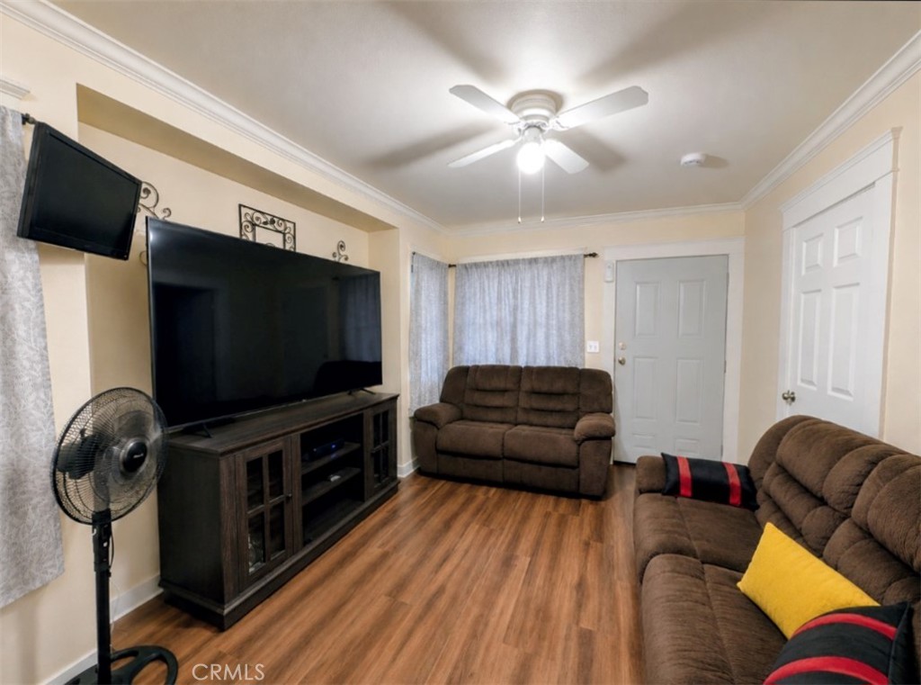 909 W Denni Street Property Photo 7