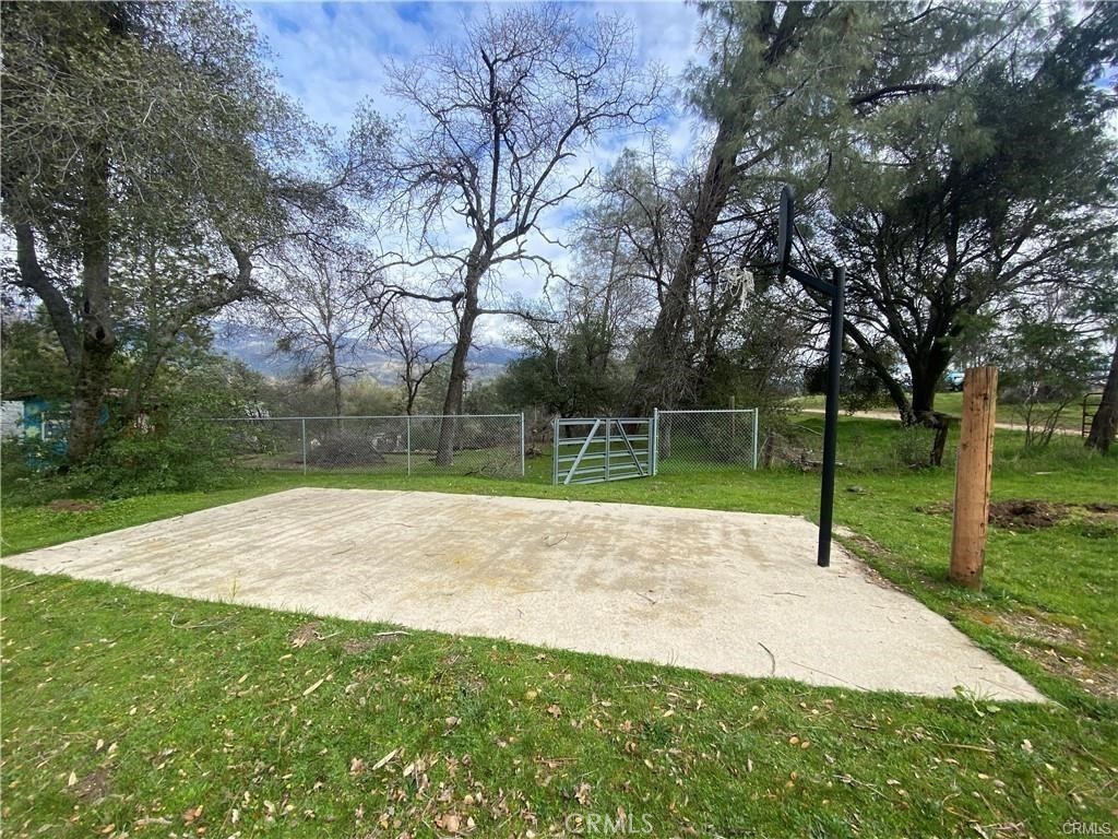56446 Road 200 Property Photo 5