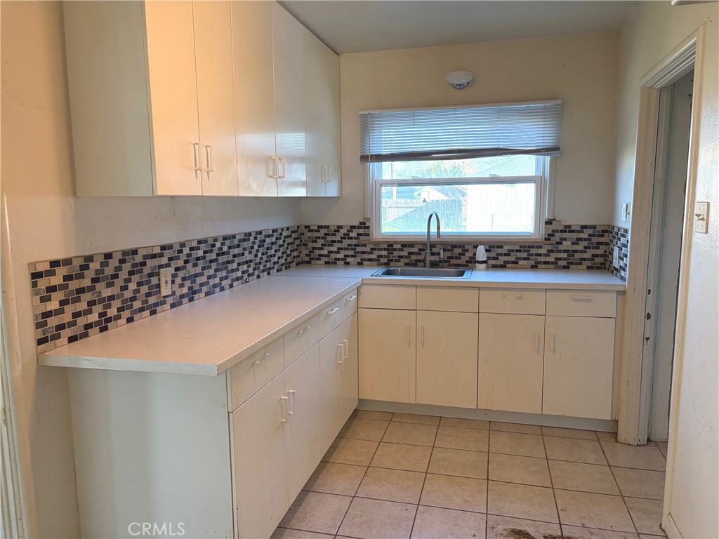 397 Hoover Property Photo 9