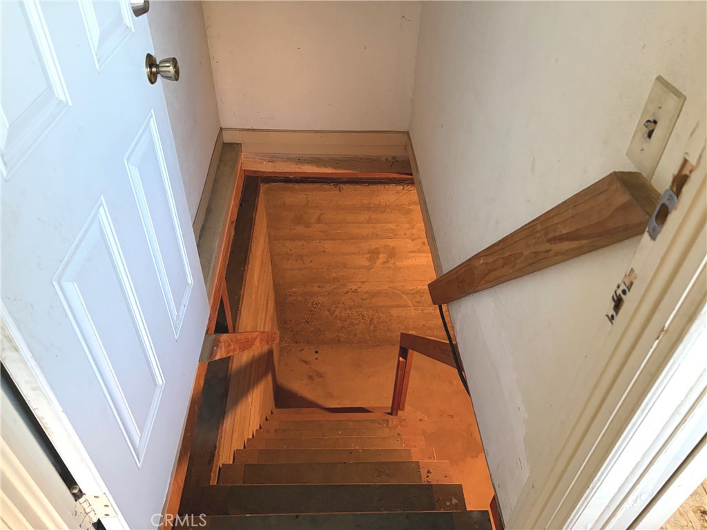 397 Hoover Property Photo 10