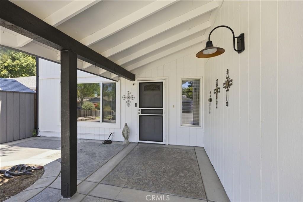 470 Edwards Property Photo 10