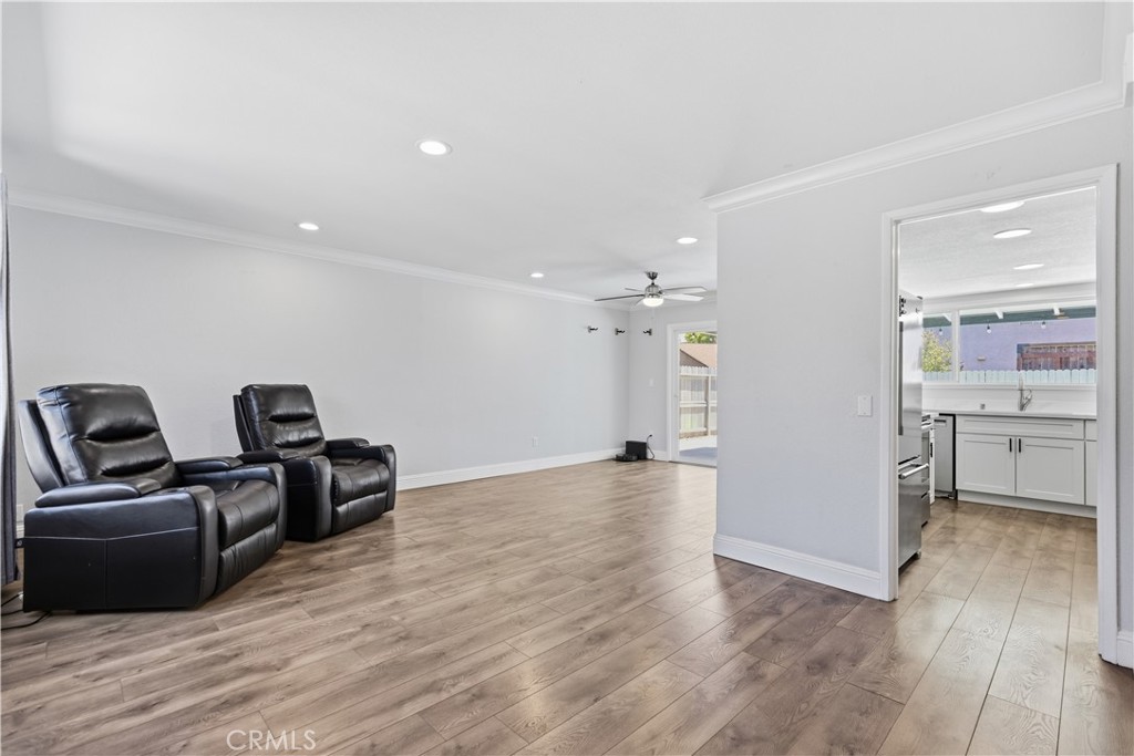 470 Edwards Property Photo 12