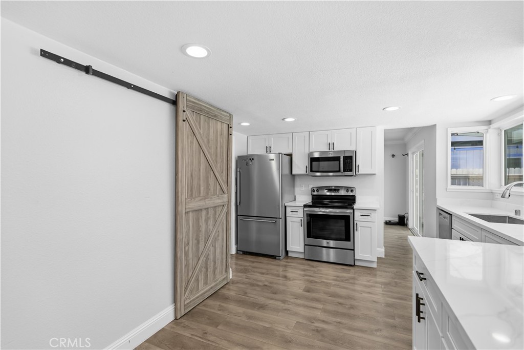 470 Edwards Property Photo 16