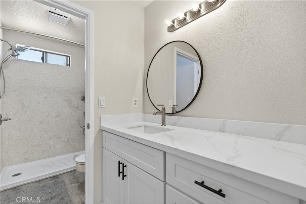 470 Edwards Property Photo 25