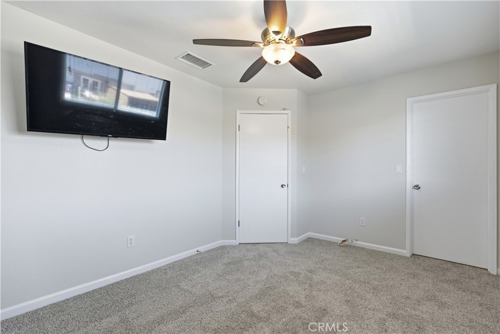 470 Edwards Property Photo 27