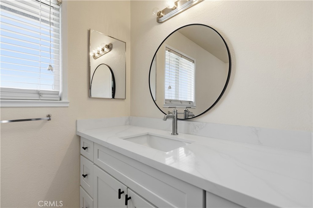 470 Edwards Property Photo 29