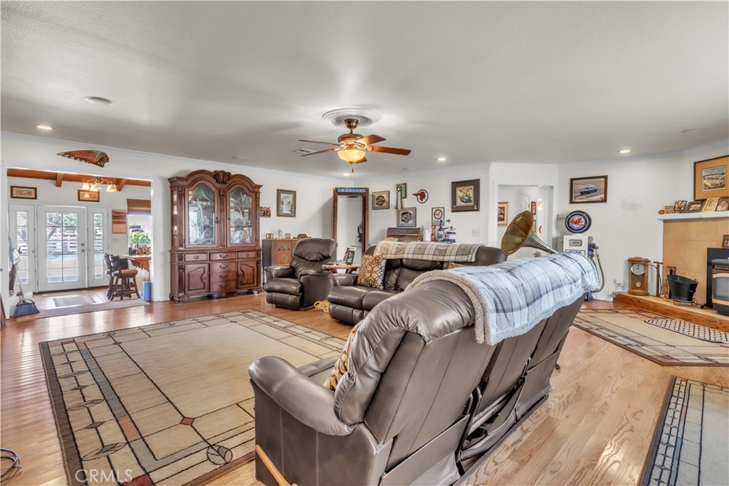 8043 Sunset Drive Property Photo 2